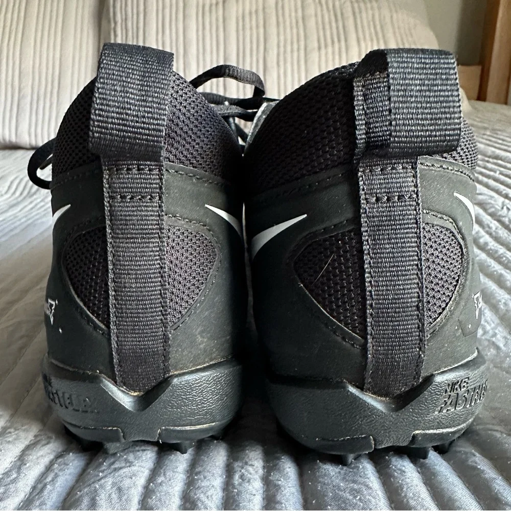 Nike up traction